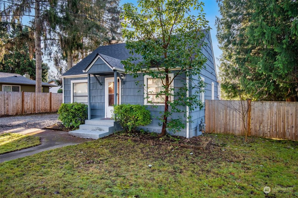 Photo of 3617 NE 12th Street, Renton, WA 98056 (MLS # 2316157)