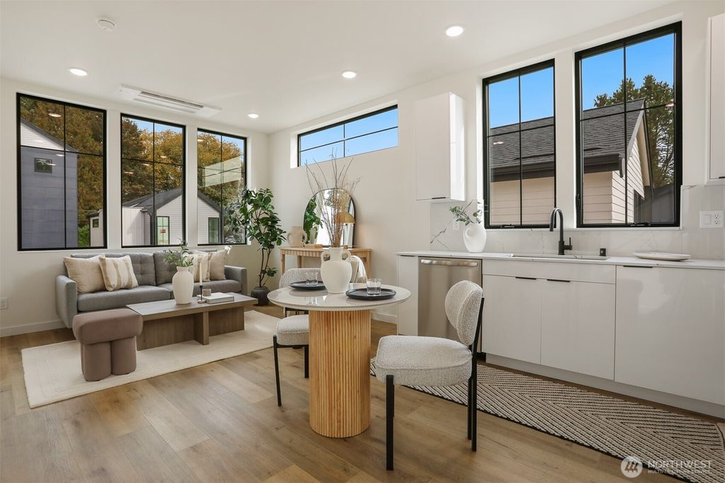 Photo of 2113 N 117th Street, Seattle, WA 98133 (MLS # 2366774)