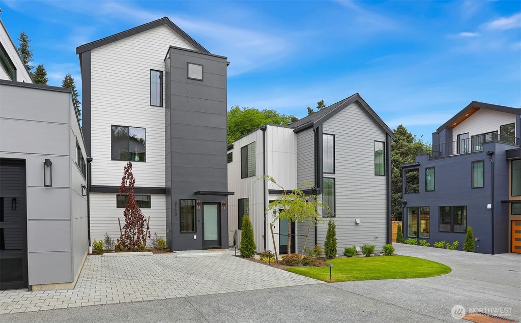 Photo of 2113 N 117th Street, Seattle, WA 98133 (MLS # 2366774)