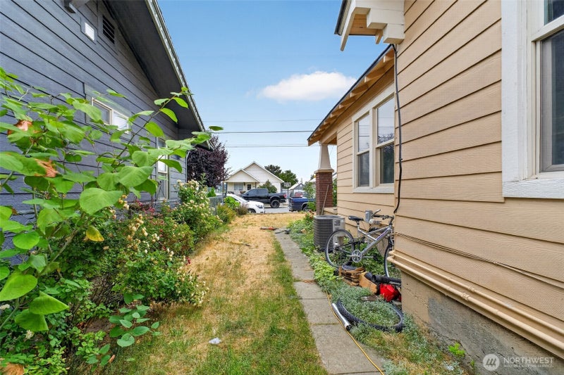 1002 Methow Street