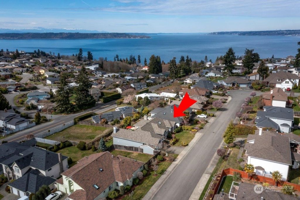 Photo of 29933 1st Place S, Federal Way, WA 98003 (MLS # 2042464)