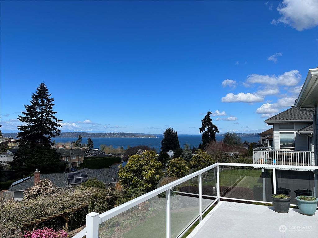 Photo of 29933 1st Place S, Federal Way, WA 98003 (MLS # 2042464)