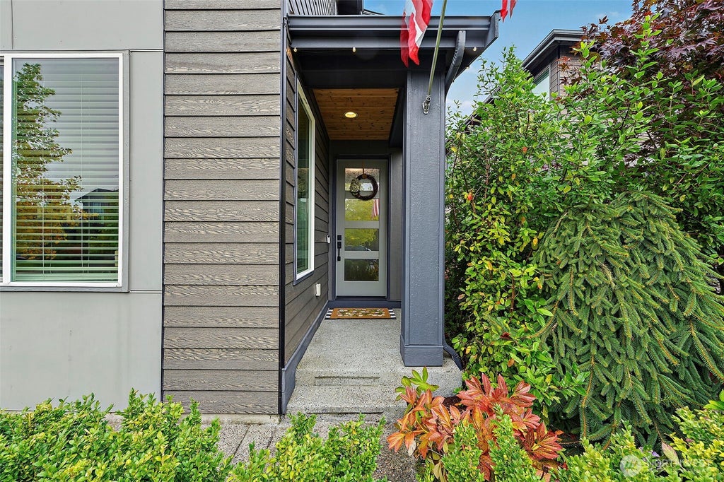 Photo of 14708 199th Avenue E, Bonney Lake, WA 98391 (MLS # 2589430)