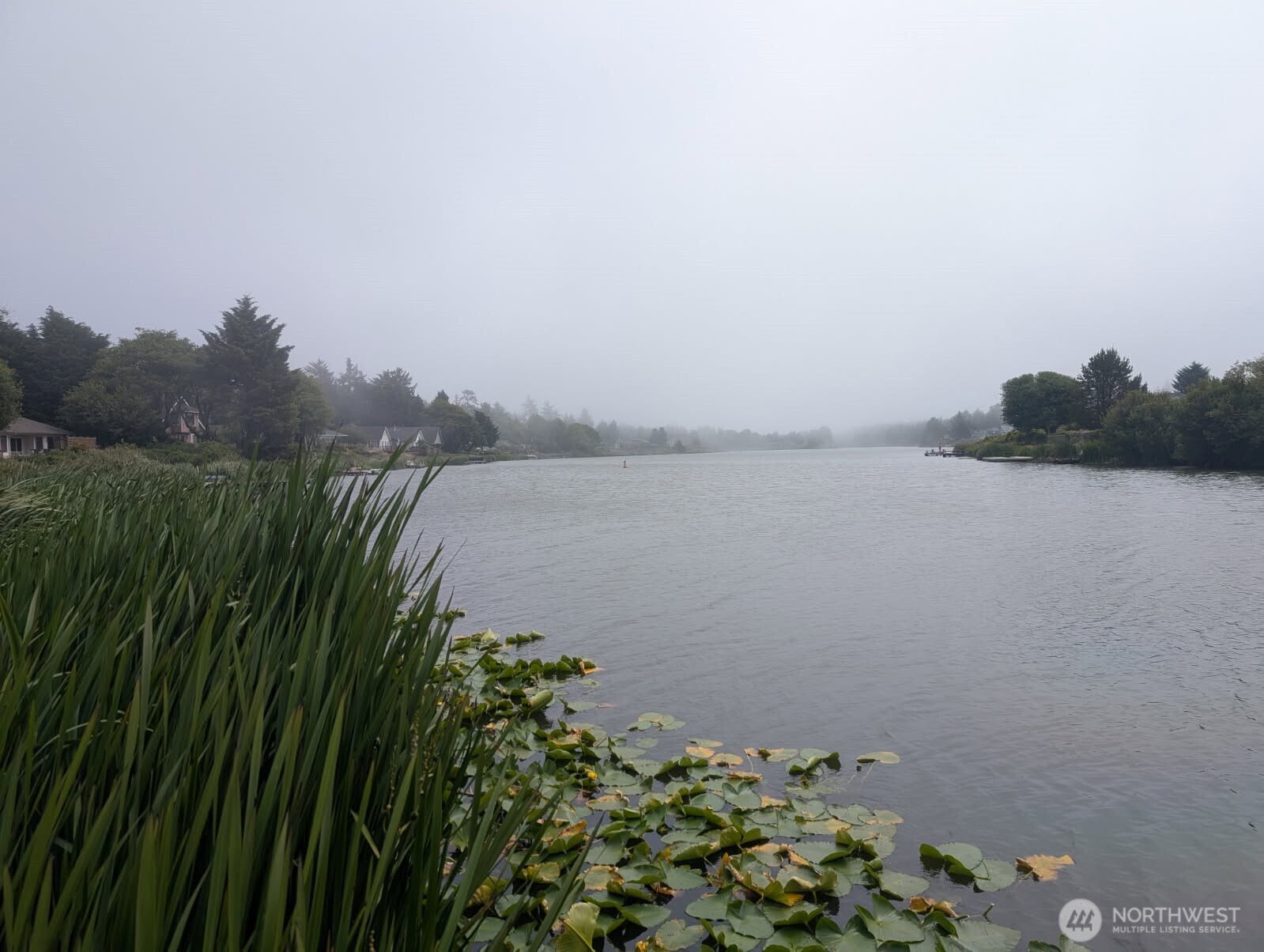 413 Lake View Loop NE