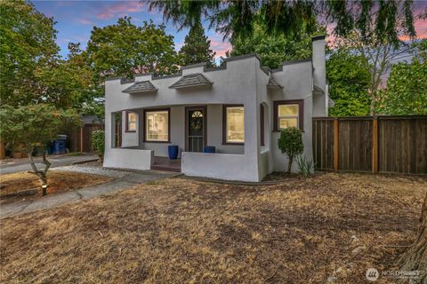 Photo of 4607 N 35th Street, Tacoma, WA 98407 (MLS # 2433133)