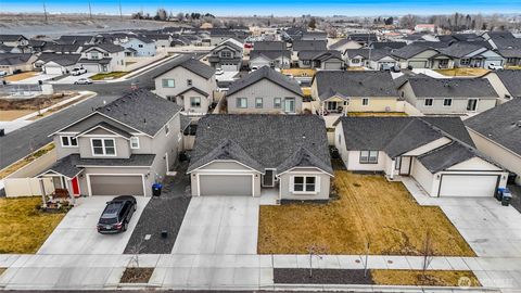 Photo of 1120 W Aspen Road, Moses Lake, WA 98837 (MLS # 2482941)