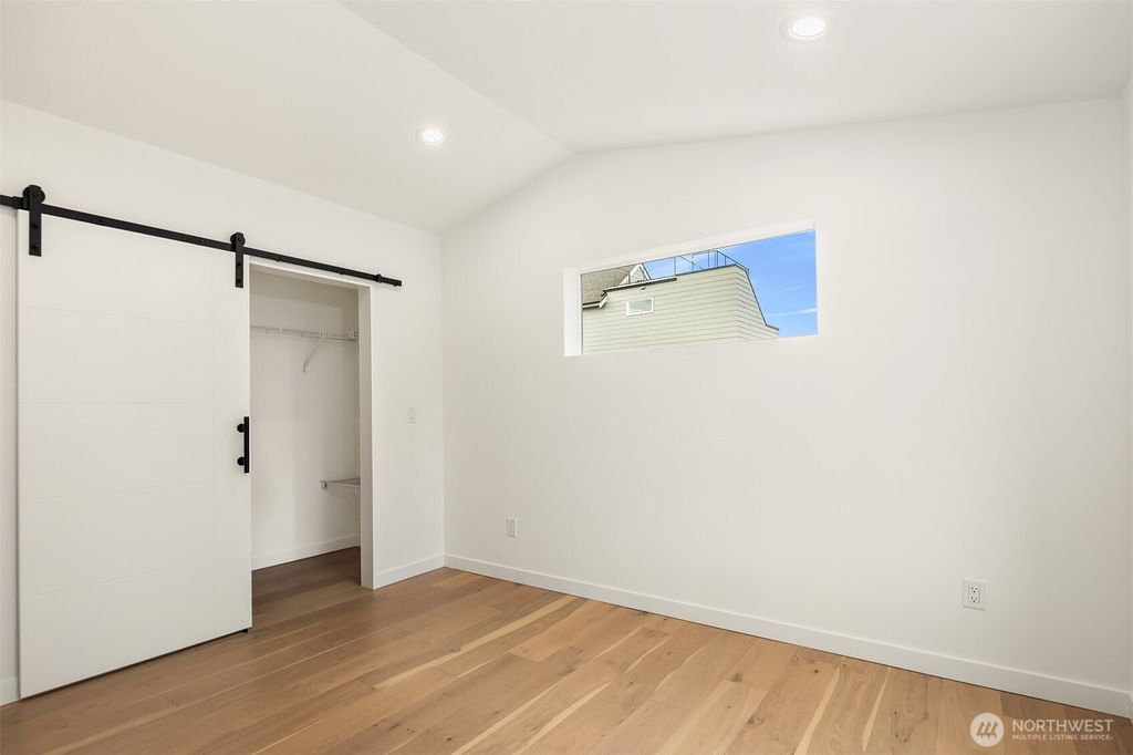 listing image 9365892317959509972