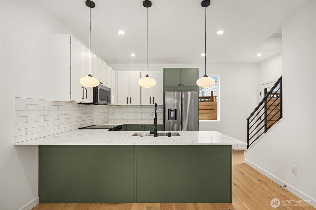 listing image 9362858074785017053