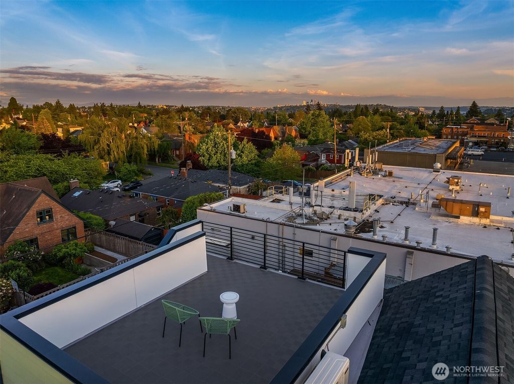 listing image 9366054370418081947