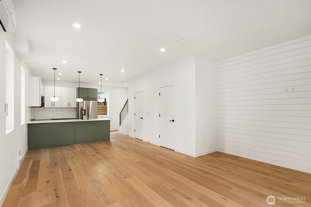 listing image 9362262250263195437