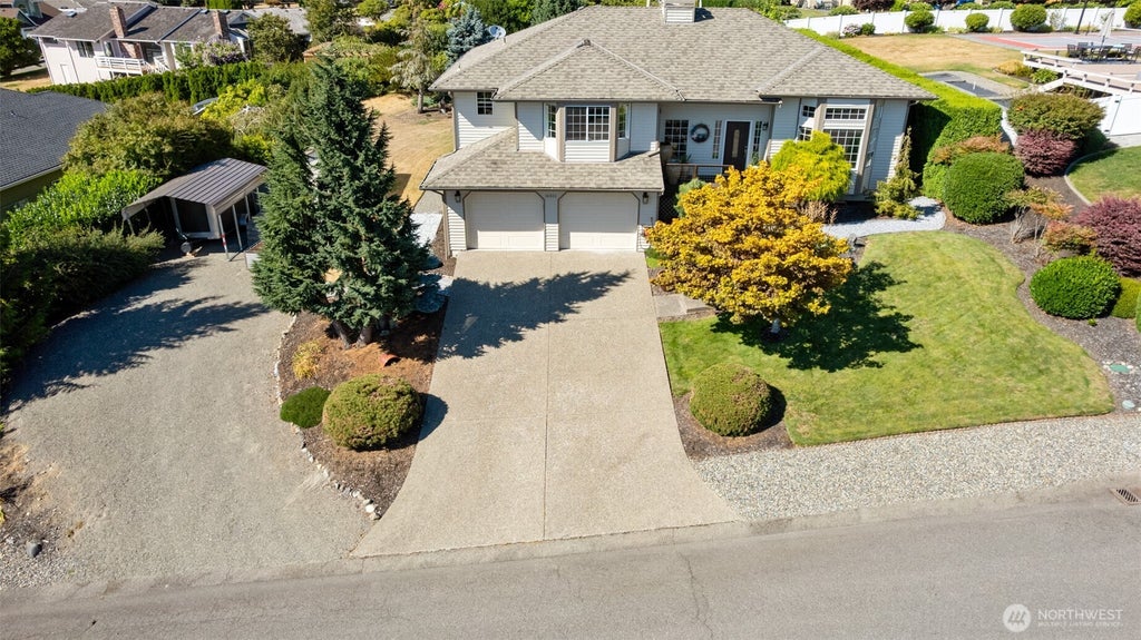 Photo of 16511 45TH Street Ct E, Lake Tapps, WA 98391 (MLS # 2569212)