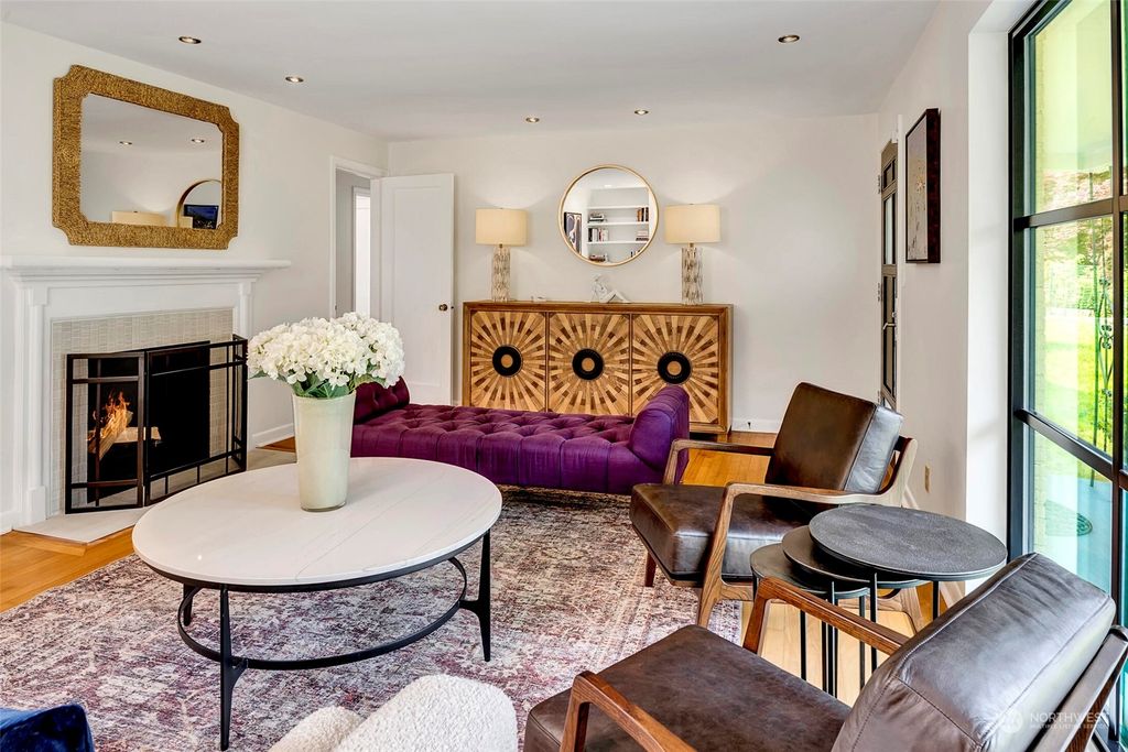 Photo of 2105 Wolfe Place W, Seattle, WA 98199 (MLS # 2059627)