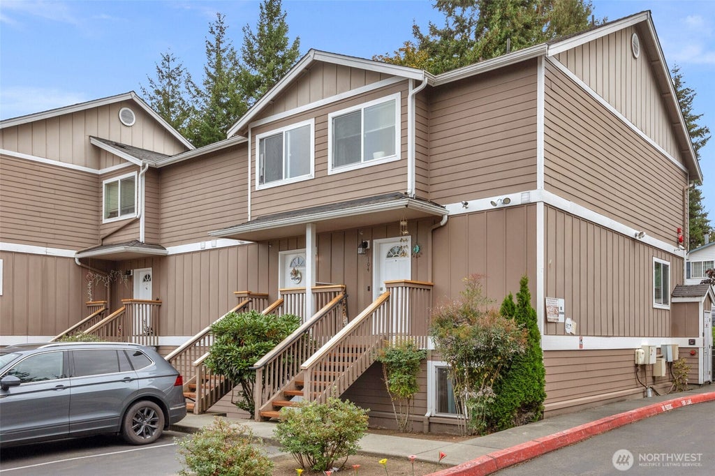 Photo of 7220 Rainier Drive #101, Everett, WA 98203 (MLS # 2588443)