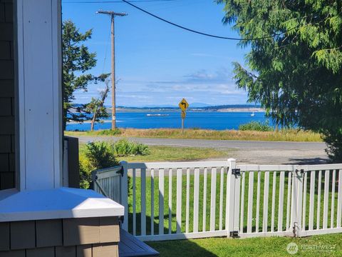 Photo of 309 V Street, Port Townsend, WA 98368 (MLS # 2463882)