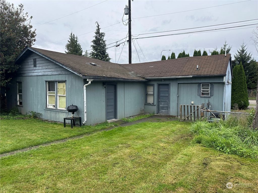 Photo of 2514 Harrison Avenue, Everett, WA 98201 (MLS # 2296659)