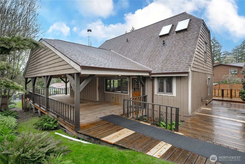 Photo of 21515 SE 265th Place, Maple Valley, WA 98038 (MLS # 2505355)