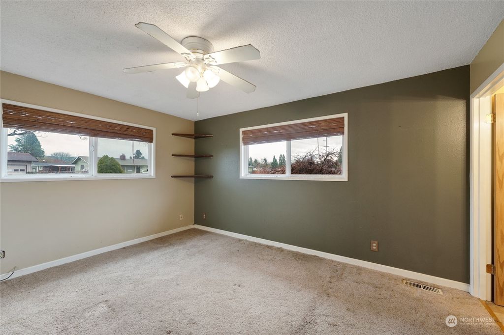 listing image 9367946728779608288