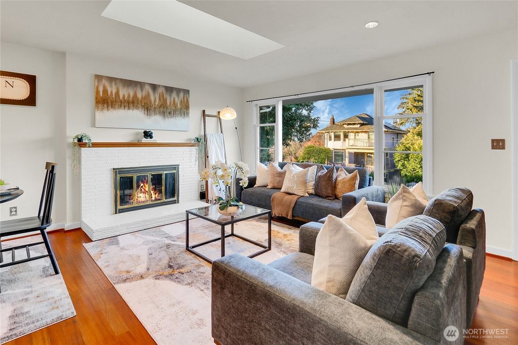 Photo of 4209 S Lucile Street, Seattle, WA 98118 (MLS # 2468573)