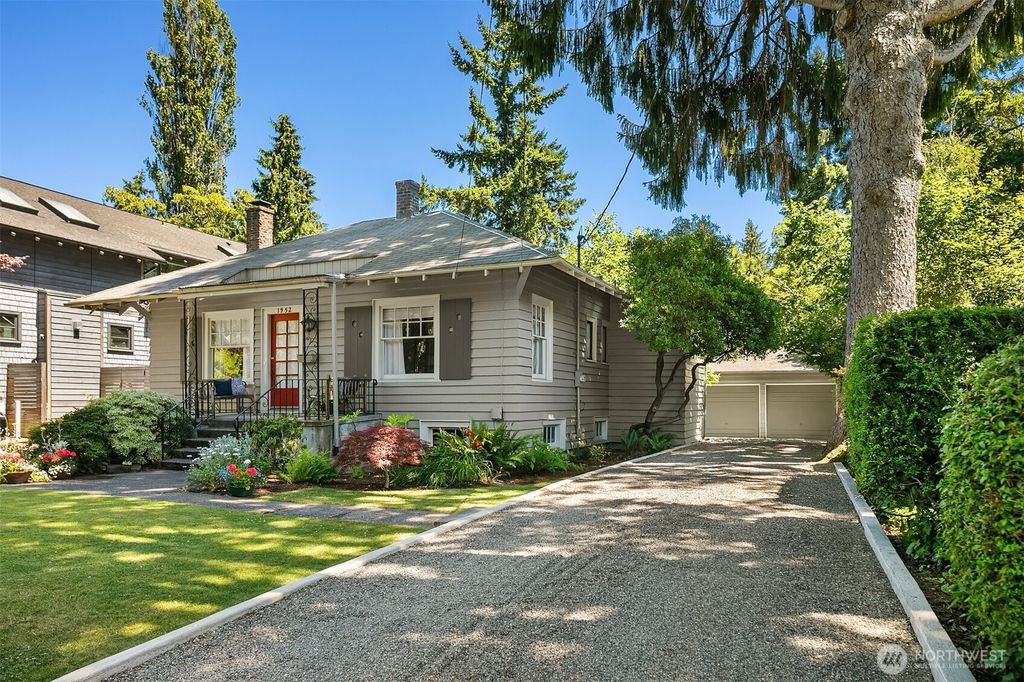 Photo of 1952 26th Avenue E, Seattle, WA 98112 (MLS # 2407806)