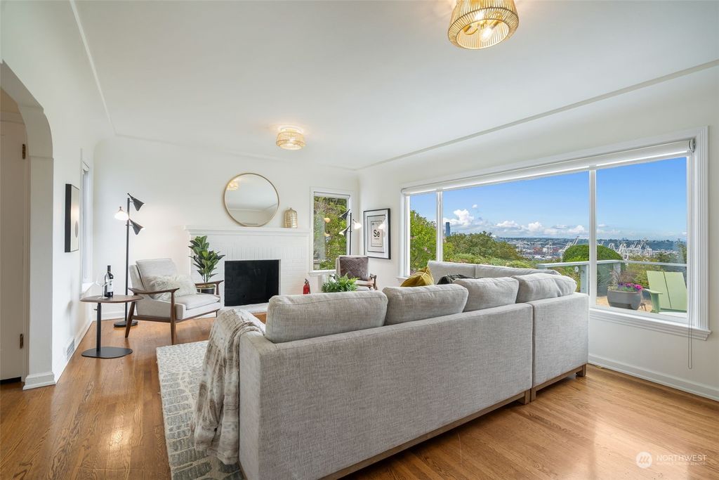 Photo of 3016 36th Avenue SW, Seattle, WA 98126 (MLS # 2279651)