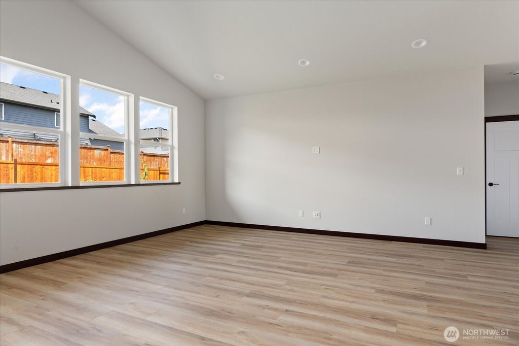 Photo of 926 NW Shire Street, Oak Harbor, WA 98277 (MLS # 2489994)