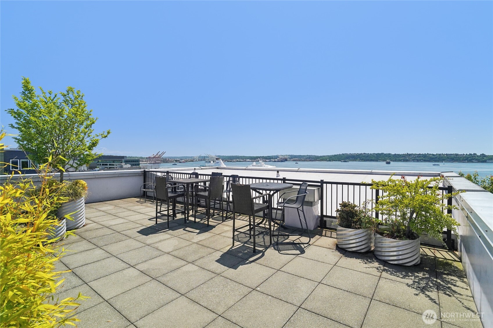 2504 Western Avenue 326