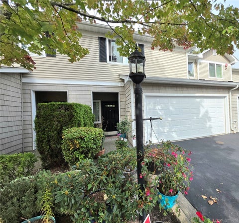 Photo of 18866 108th Lane SE, Renton, WA 98055 (MLS # 2590544)