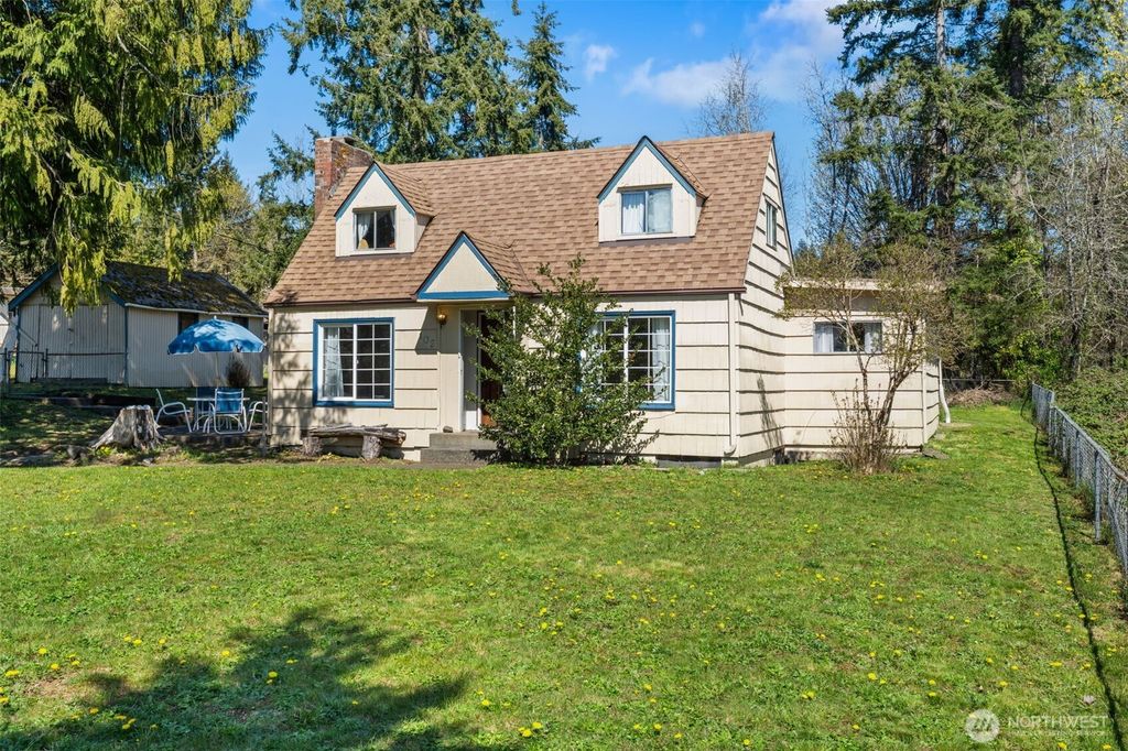 Photo of 102 W Poplar Street, Shelton, WA 98584 (MLS # 2497002)