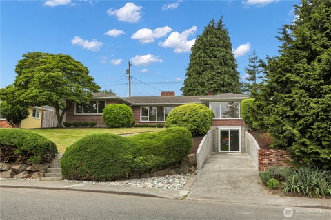 Photo of 4828 Rucker Avenue, Everett, WA 98203 (MLS # 2535265)