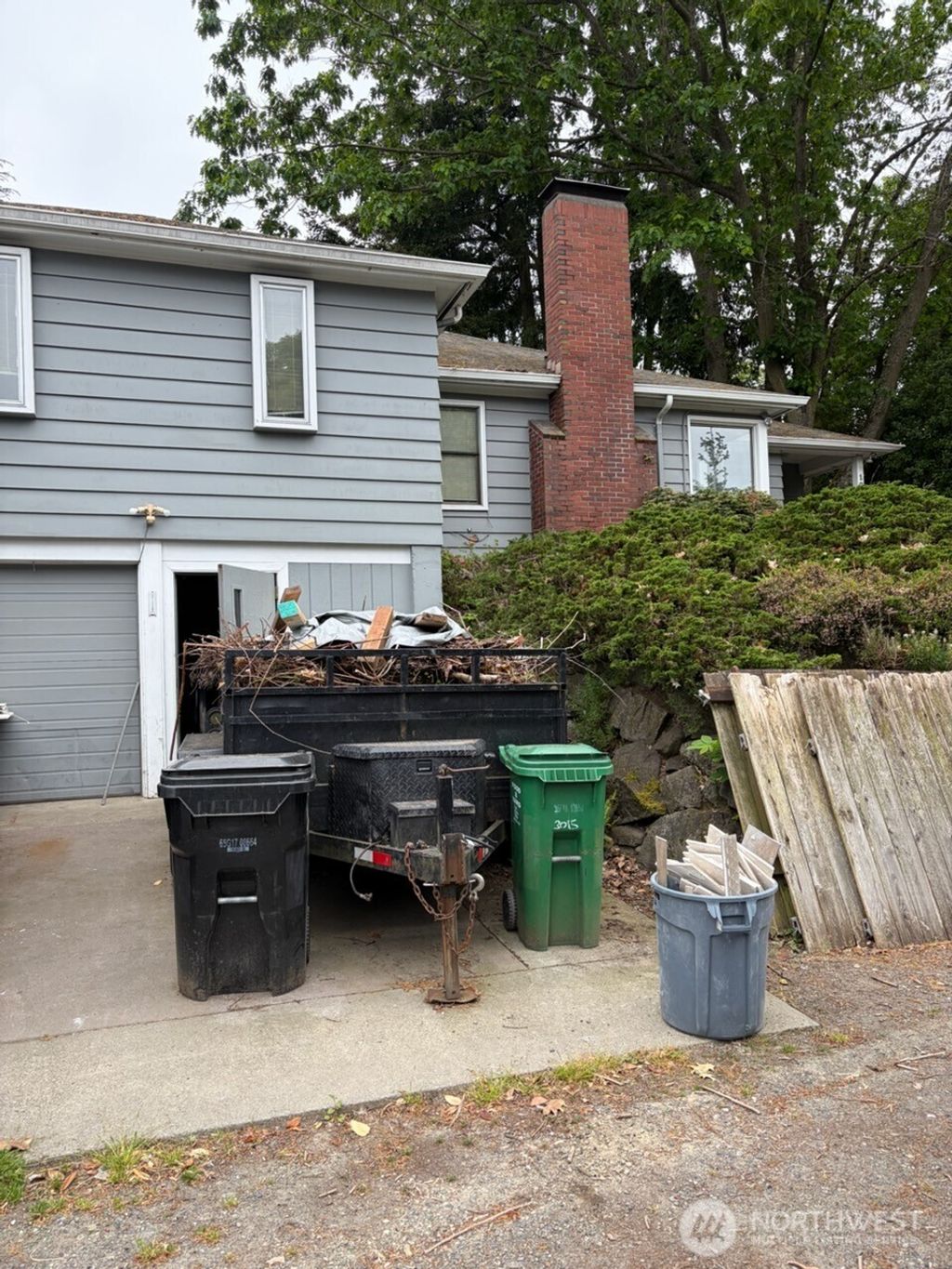 Photo of 10340 Roosevelt Way NE, Seattle, WA 98125 (MLS # 2530529)