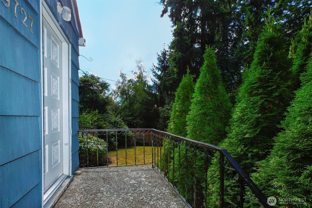 Photo of 19727 Locust Way, Lynnwood, WA 98036 (MLS # 2437923)