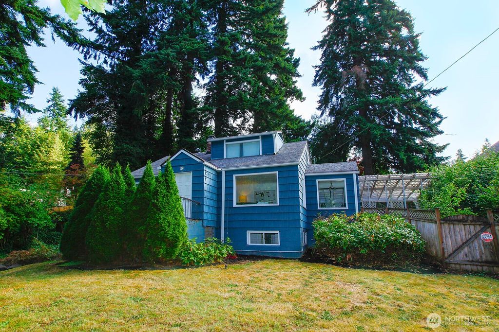 Photo of 19727 Locust Way, Lynnwood, WA 98036 (MLS # 2437923)