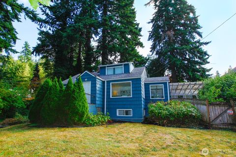 Photo of 19727 Locust Way, Lynnwood, WA 98036 (MLS # 2437923)
