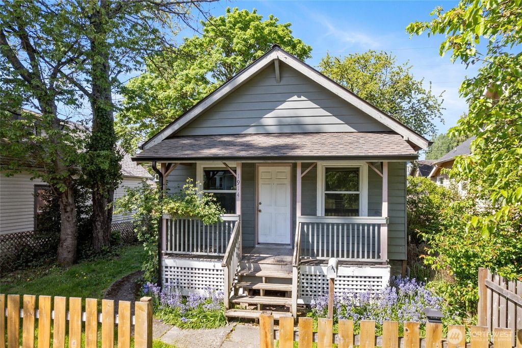 Photo of 1914 S Cushman Avenue, Tacoma, WA 98405 (MLS # 2518438)