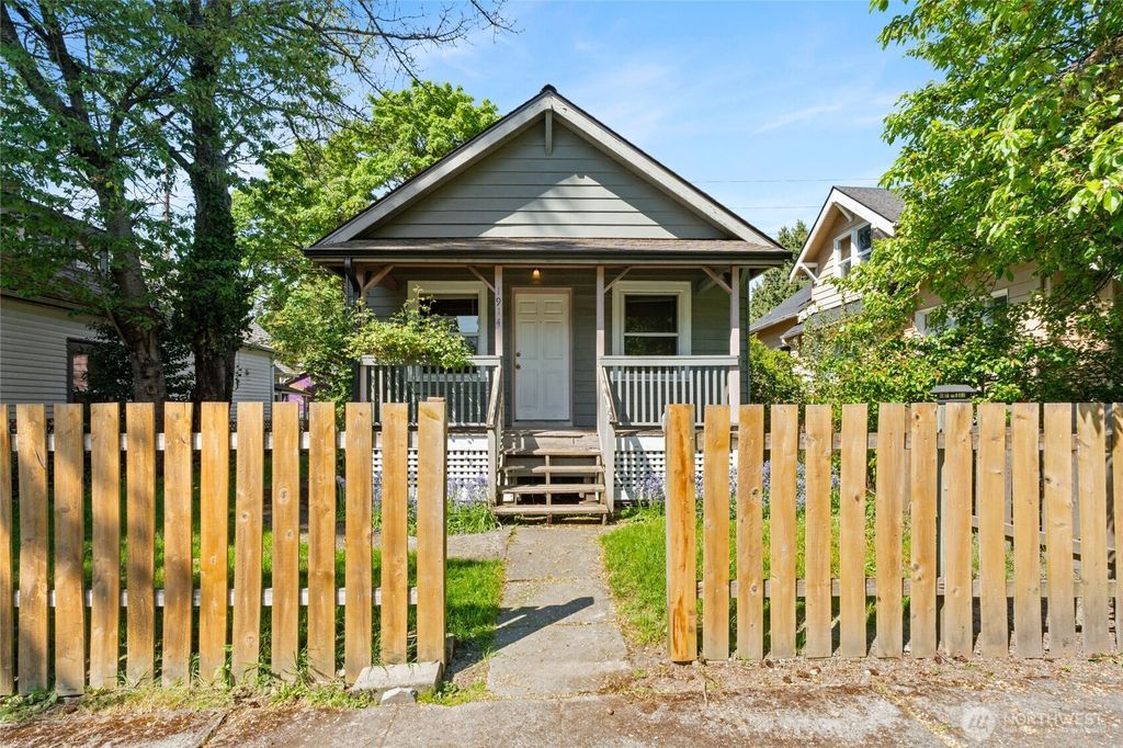 Photo of 1914 S Cushman Avenue, Tacoma, WA 98405 (MLS # 2518438)