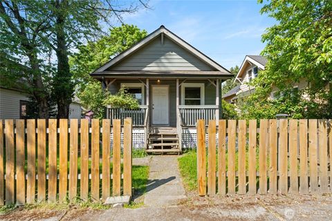 Photo of 1914 S Cushman Avenue, Tacoma, WA 98405 (MLS # 2518438)