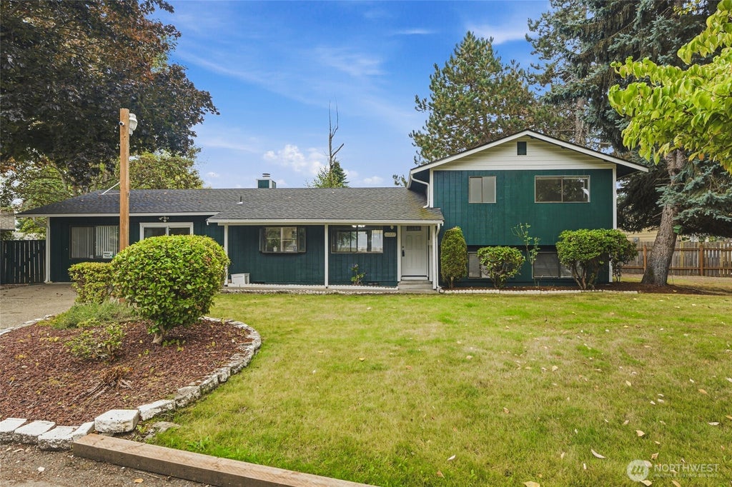 Photo of 11227 241st Avenue Ct E, Buckley, WA 98321 (MLS # 2582374)