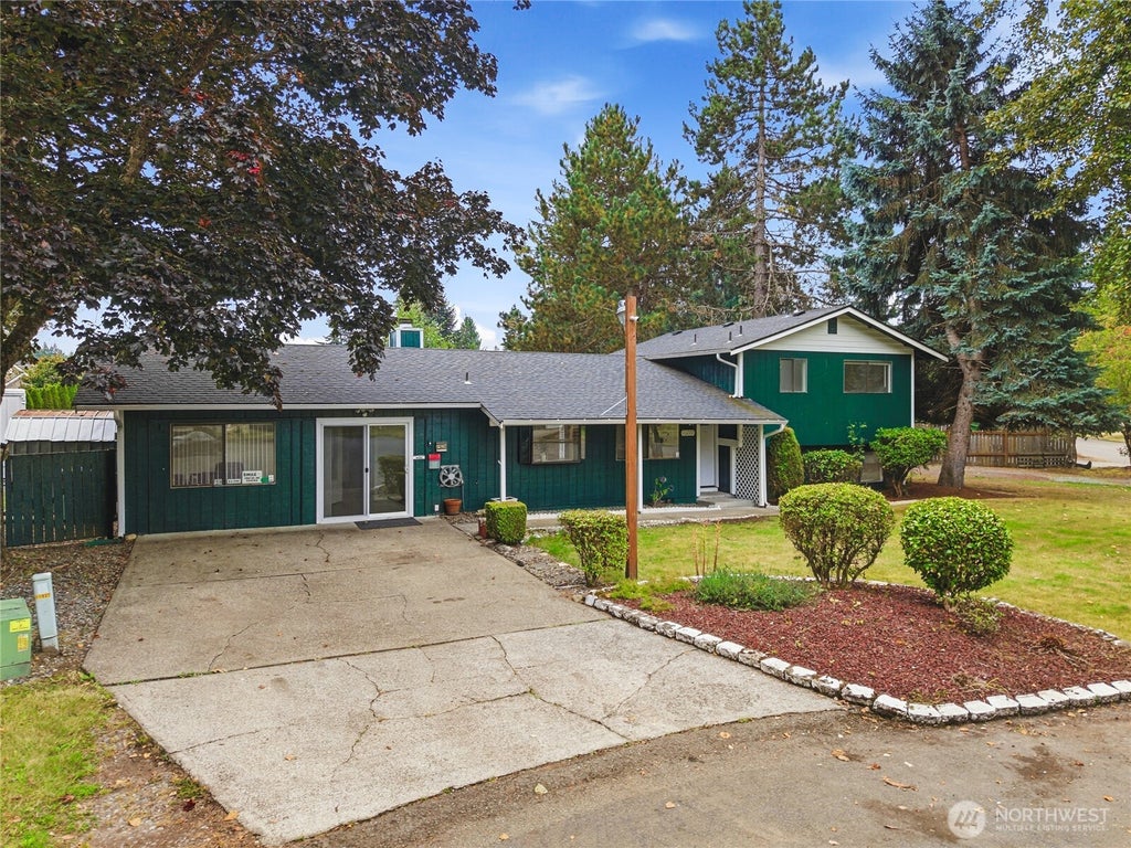 Photo of 11227 241st Avenue Ct E, Buckley, WA 98321 (MLS # 2582374)