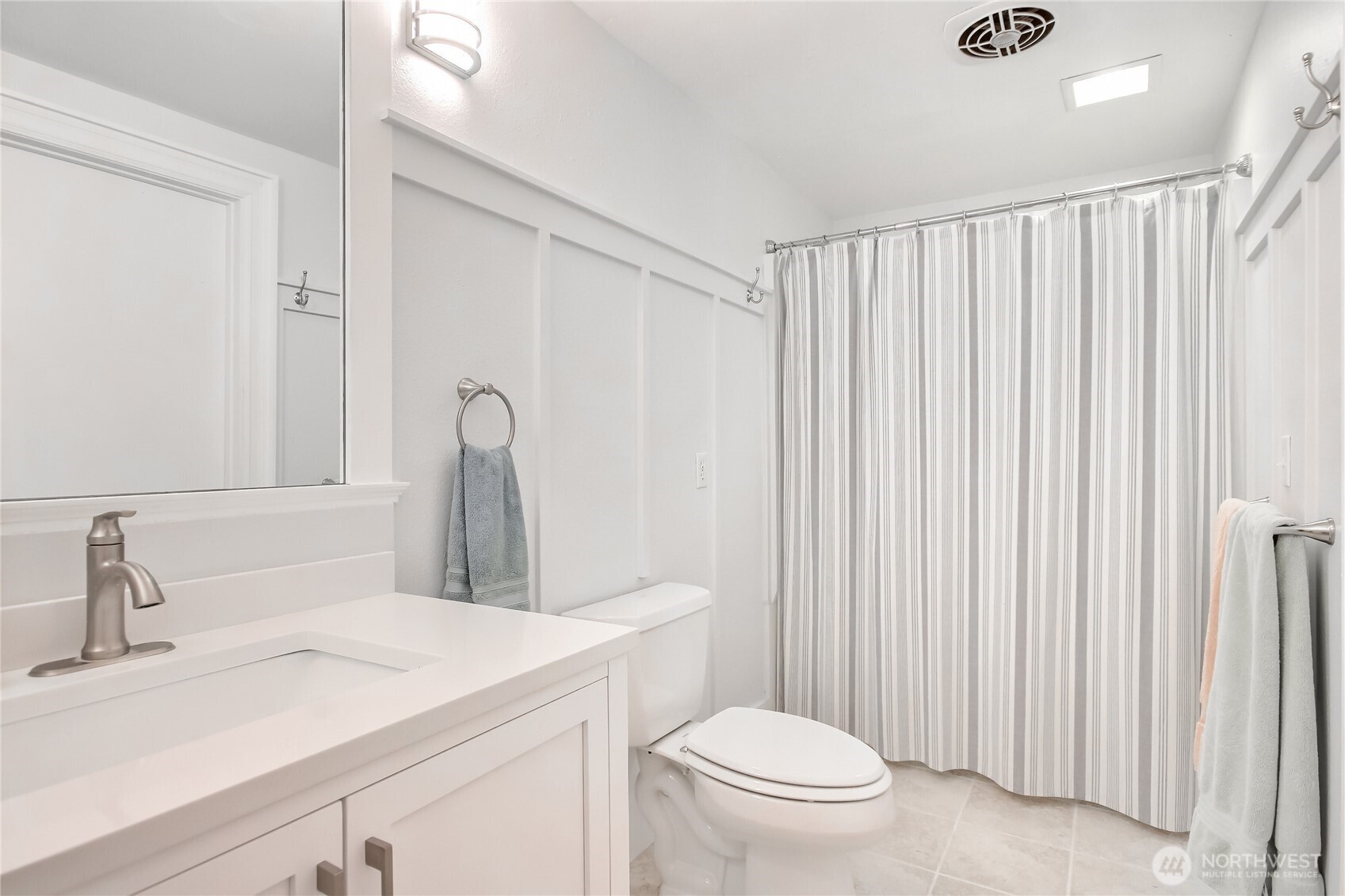 Fircrest, Washington 98466, United States, 3 Bedrooms Bedrooms, ,3 BathroomsBathrooms,Residential,Pending,104423