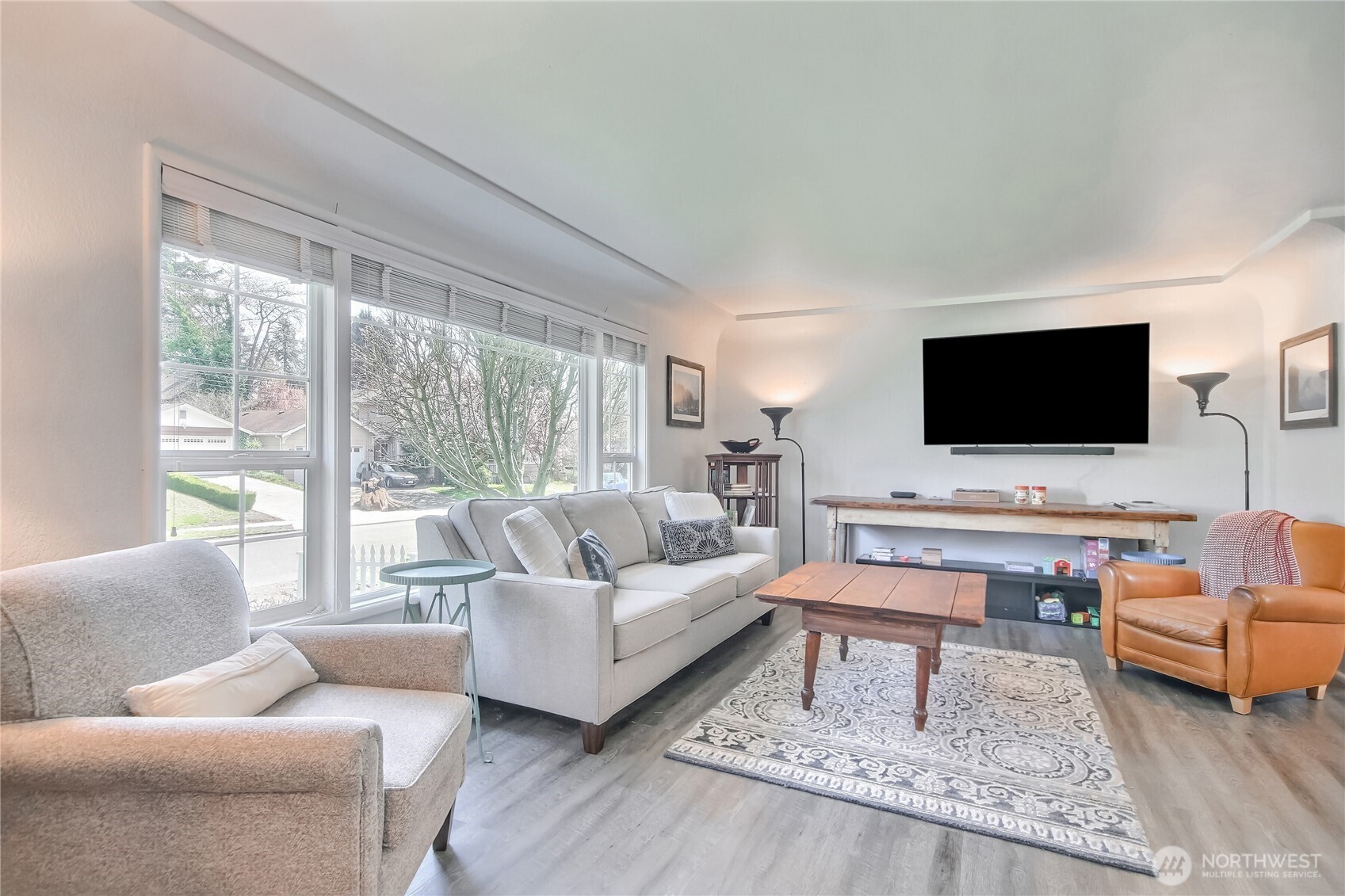 Fircrest, Washington 98466, United States, 3 Bedrooms Bedrooms, ,3 BathroomsBathrooms,Residential,Pending,104423