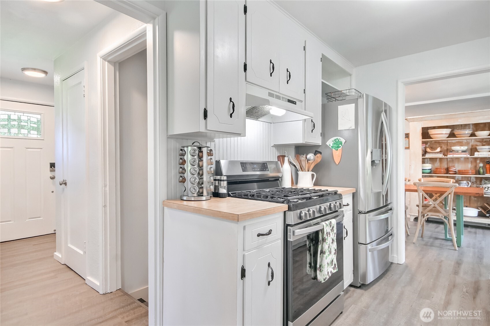 Fircrest, Washington 98466, United States, 3 Bedrooms Bedrooms, ,3 BathroomsBathrooms,Residential,Pending,104423