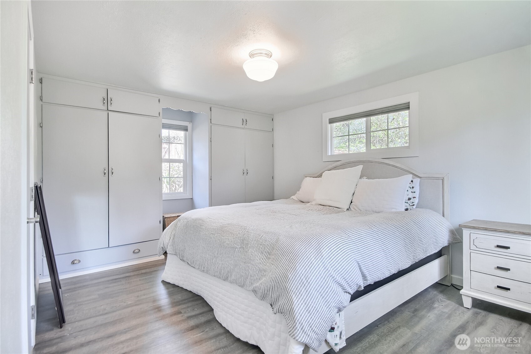 Fircrest, Washington 98466, United States, 3 Bedrooms Bedrooms, ,3 BathroomsBathrooms,Residential,Pending,104423