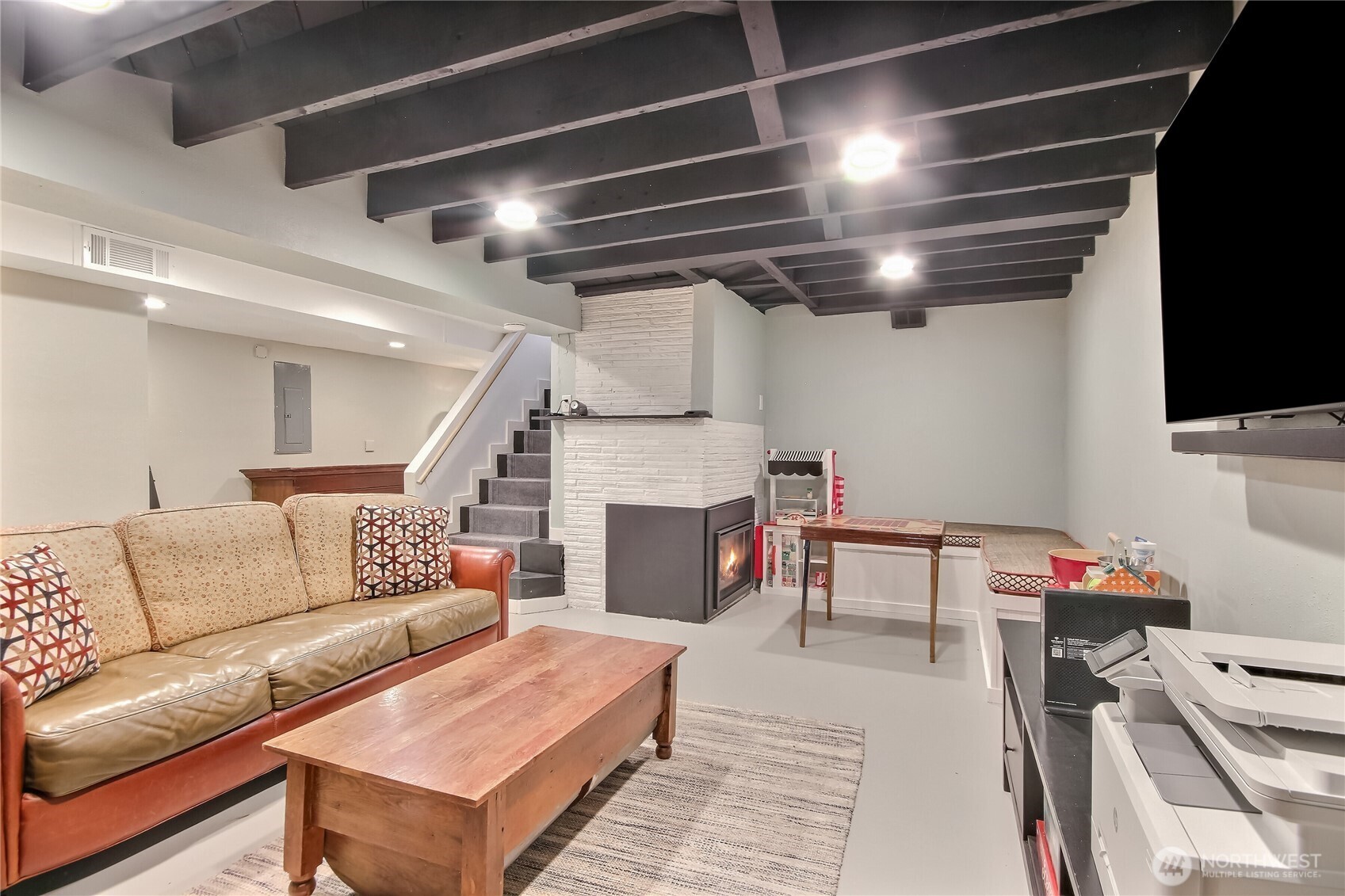 Fircrest, Washington 98466, United States, 3 Bedrooms Bedrooms, ,3 BathroomsBathrooms,Residential,Pending,104423