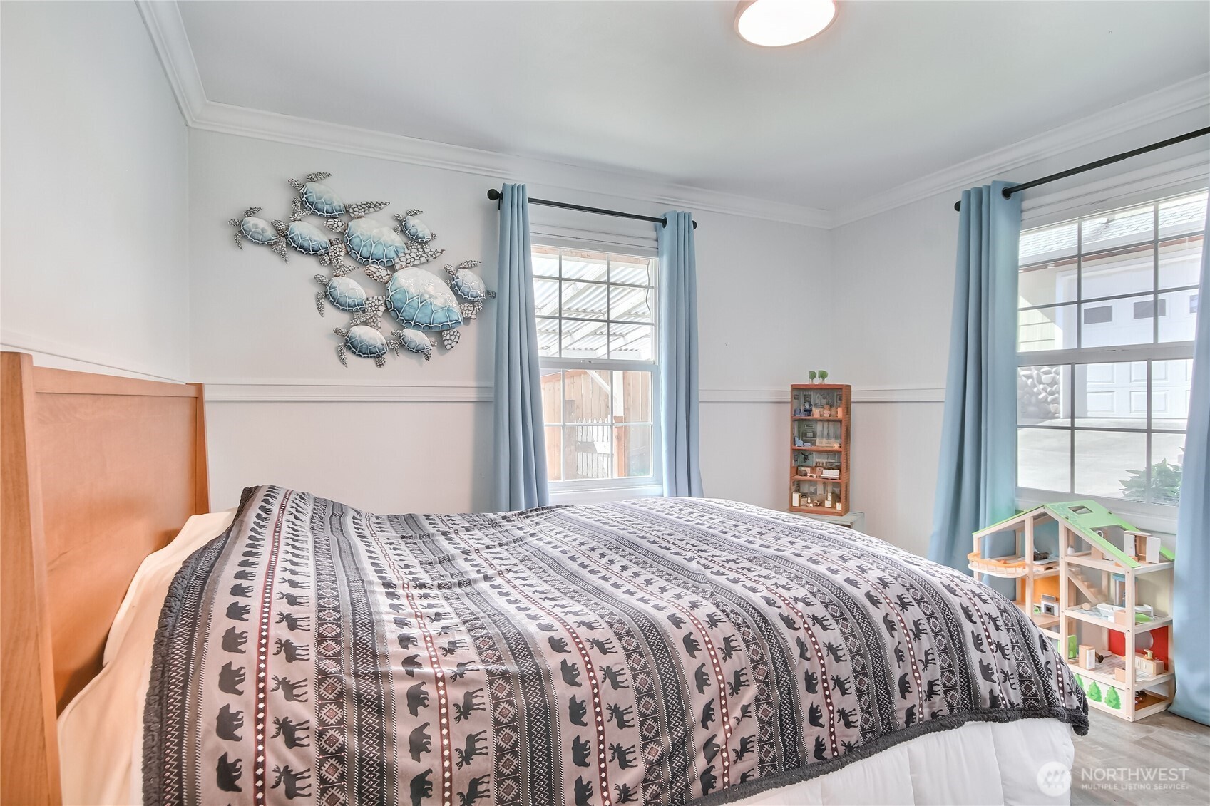 Fircrest, Washington 98466, United States, 3 Bedrooms Bedrooms, ,3 BathroomsBathrooms,Residential,Pending,104423