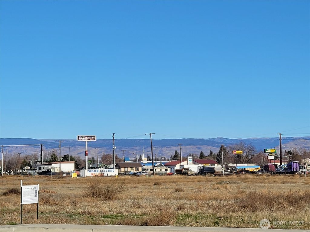 Photo of 220 S Opportunity Street, Ellensburg, WA 98926 (MLS # 2458639)