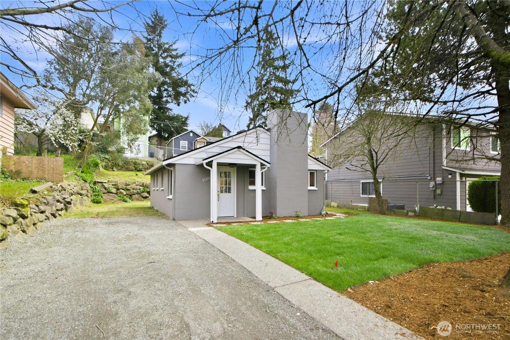 Photo of 5720 37th Avenue S, Seattle, WA 98118 (MLS # 2536027)