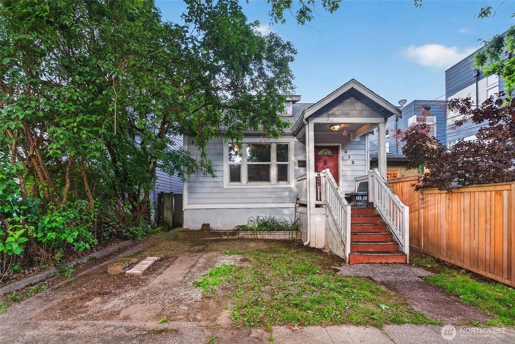Photo of 312 26th Avenue AVE S, Seattle, WA 98144 (MLS # 2571794)