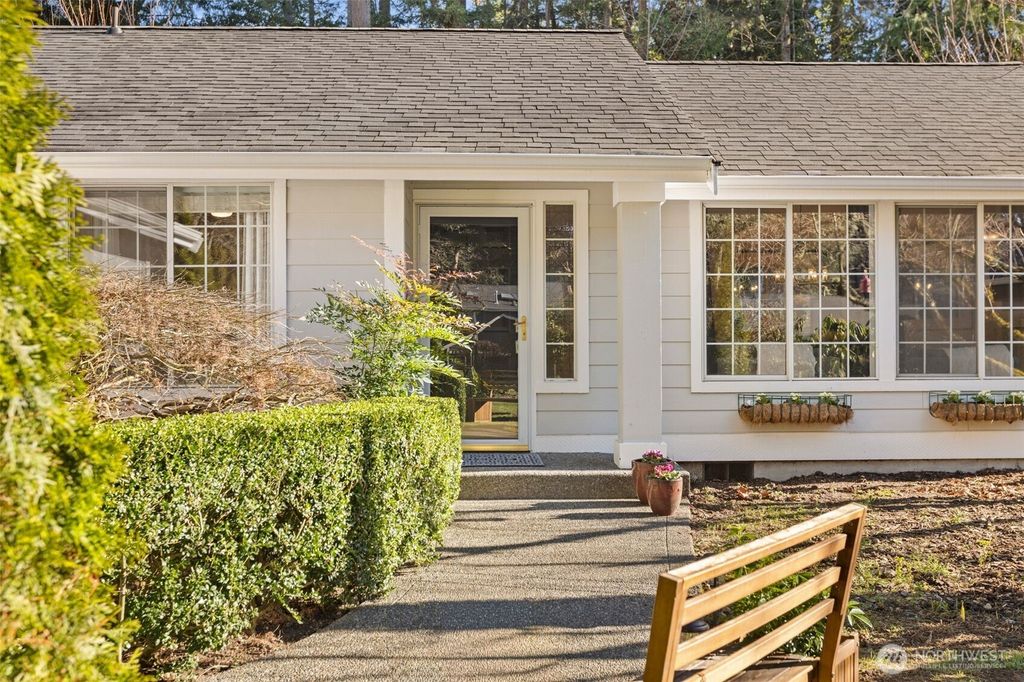 Photo of 7917 71st Avenue NW, Gig Harbor, WA 98335 (MLS # 2472400)