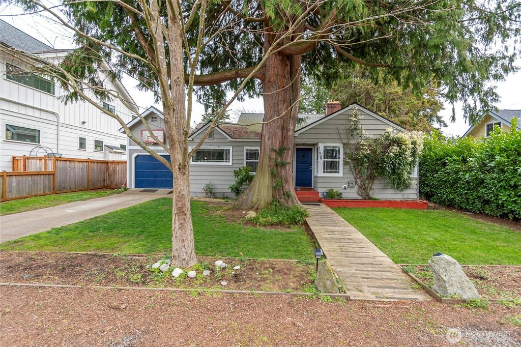 Photo of 11008 Dayton Avenue N, Seattle, WA 98133 (MLS # 2400395)