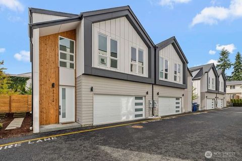 Photo of 20124 61st Place W, Lynnwood, WA 98036 (MLS # 2505390)